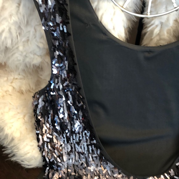 Sexy Express Silver Sequin Dress - Picture 8 of 16